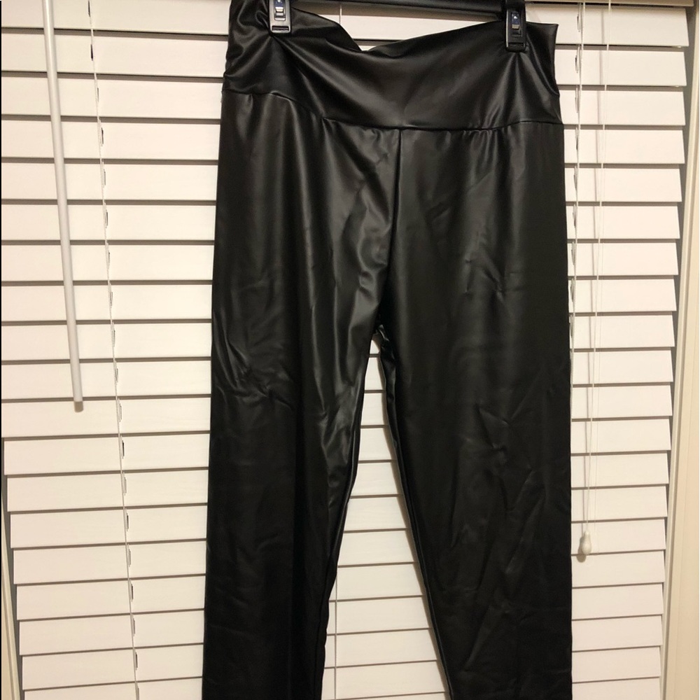Plus Size Faux Leather Leggings
